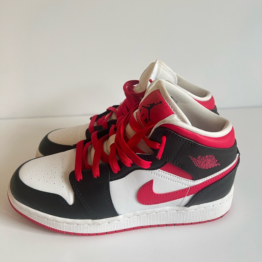 Nike air Jordan sneakers
